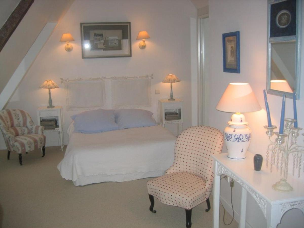 Chambre D'Hotes Bleue A Azay-Le-Ferron - Fr-1-591-452 Bed & Breakfast Ngoại thất bức ảnh